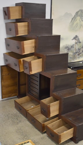 Antique Step Chest (Kaidan dansu)